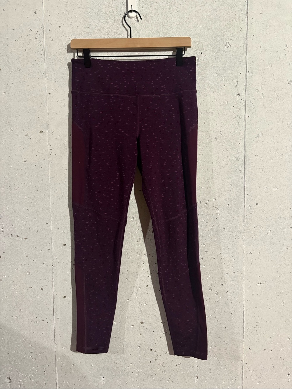 Victoria’s Secret Sport Mesh Panel Leggings | Size: Medium
